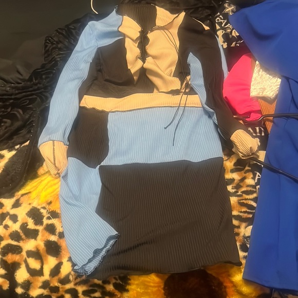 two piece set - Picture 2 of 2